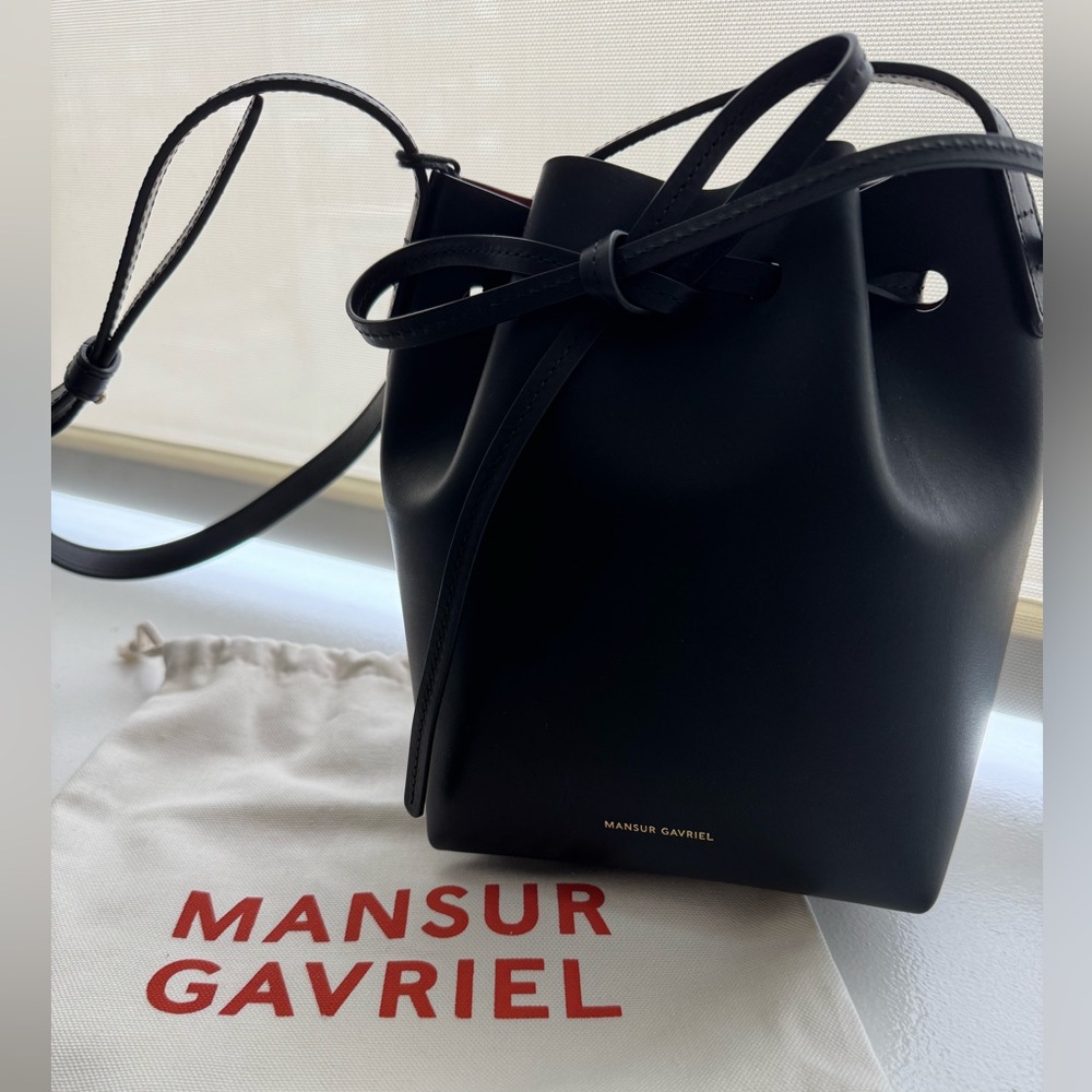 NWT Mansur Gavriel Black Mini Mini Bucket Bag